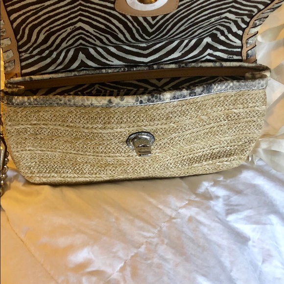 ‼️❤️Sale Coach Clutch/ wristlet ❤️ - Picture 3 of 3